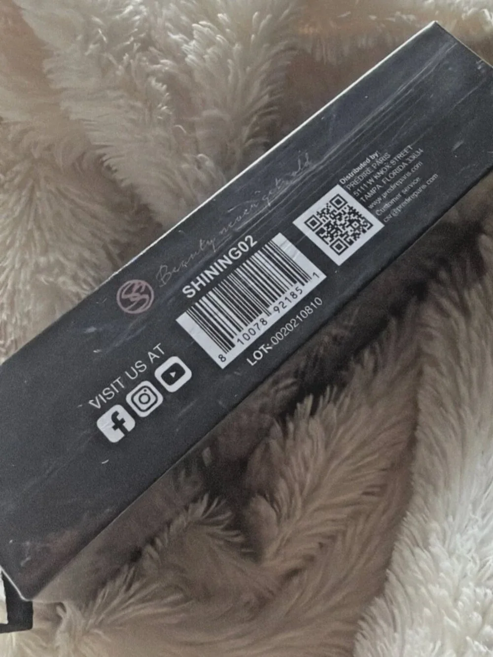 LA PRÉDIRÉ PRESTIGE PARIS Prestige CORALl Shiny Lipstick Shining-02 NIB